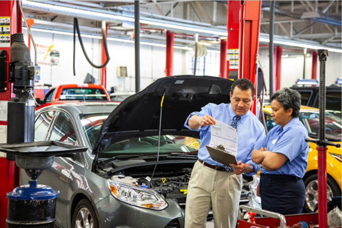 owner-of-auto-repair-shop-talks-with-hispanic-fema-2025-04-03-11-59-01-utc-min